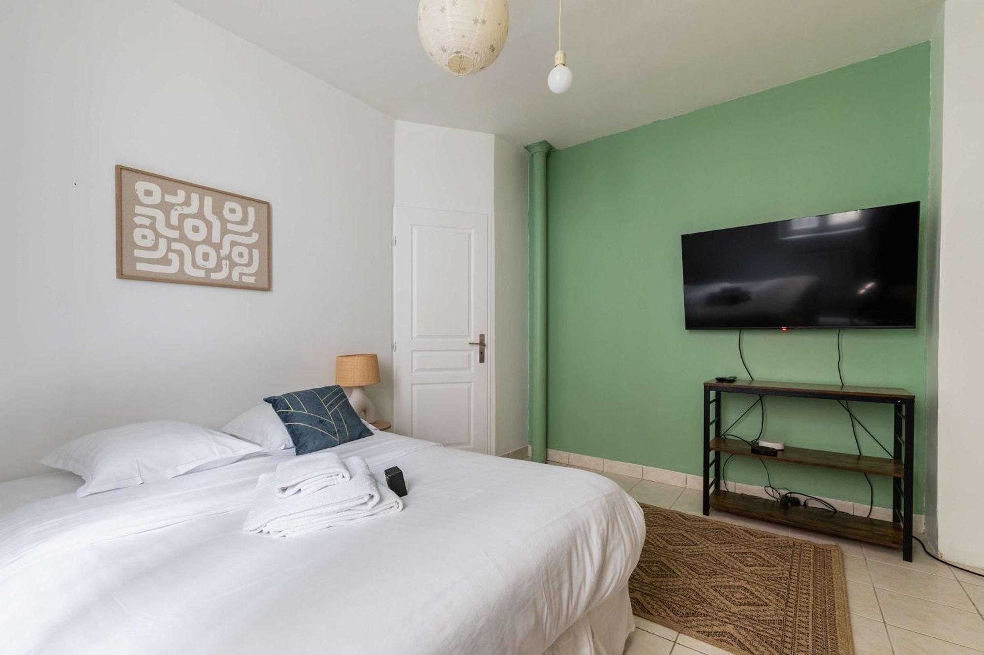 Appartement Familial Proche Des Commerces - 8P - Flat-Guest パリ エクステリア 写真